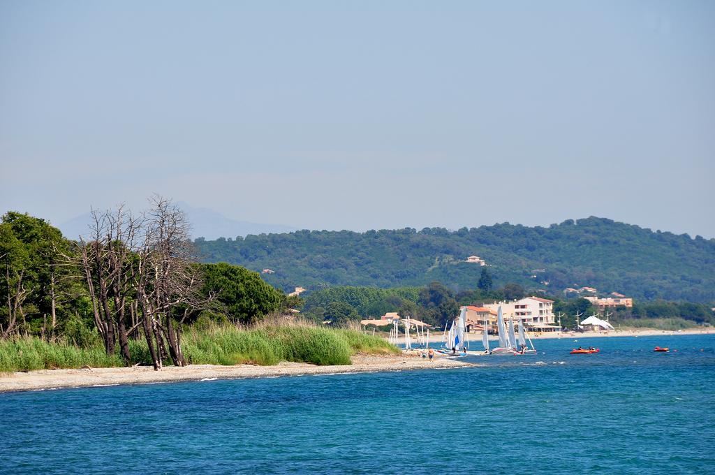 Aparthotel Sole E Mare Santa-Maria-Poggio  Exteriér fotografie