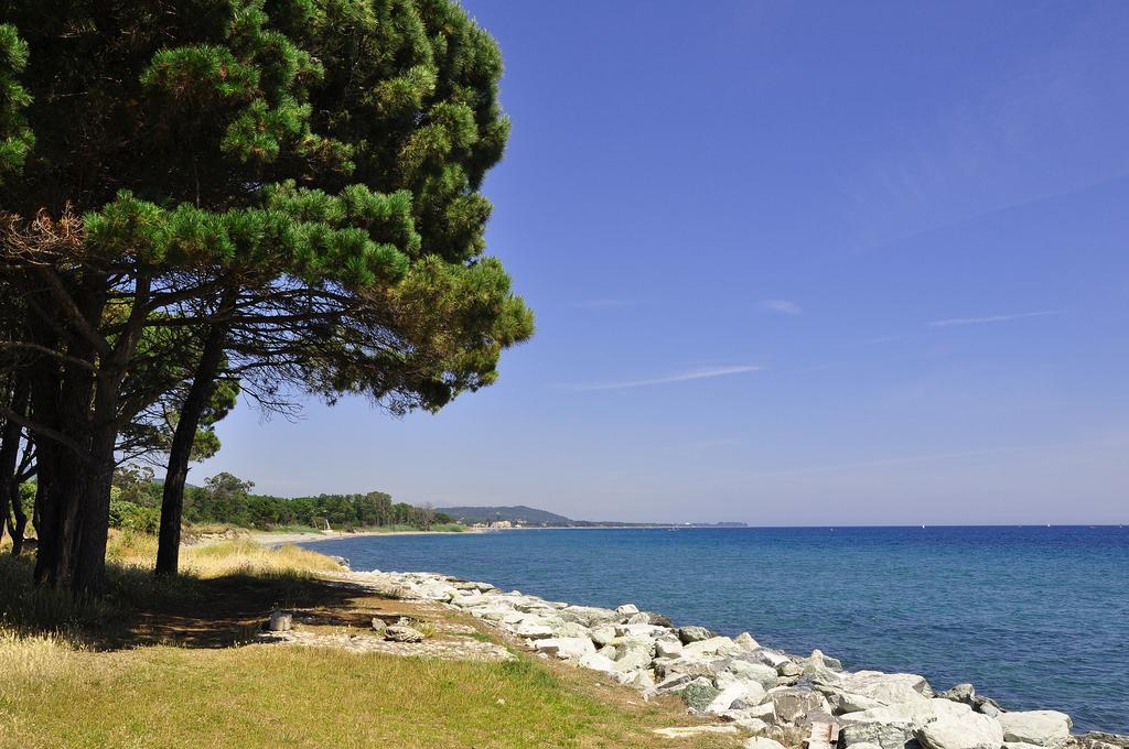 Aparthotel Sole E Mare Santa-Maria-Poggio  Exteriér fotografie