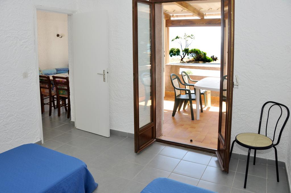 Aparthotel Sole E Mare Santa-Maria-Poggio  Pokoj fotografie
