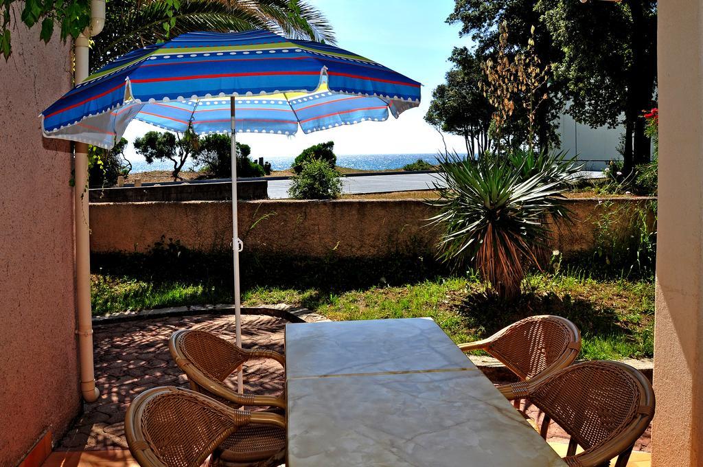 Aparthotel Sole E Mare Santa-Maria-Poggio  Pokoj fotografie