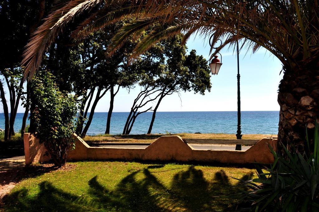 Aparthotel Sole E Mare Santa-Maria-Poggio  Exteriér fotografie
