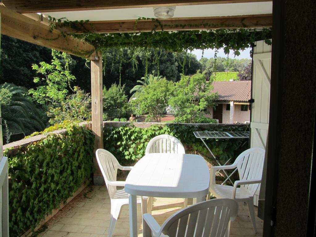 Aparthotel Sole E Mare Santa-Maria-Poggio  Pokoj fotografie