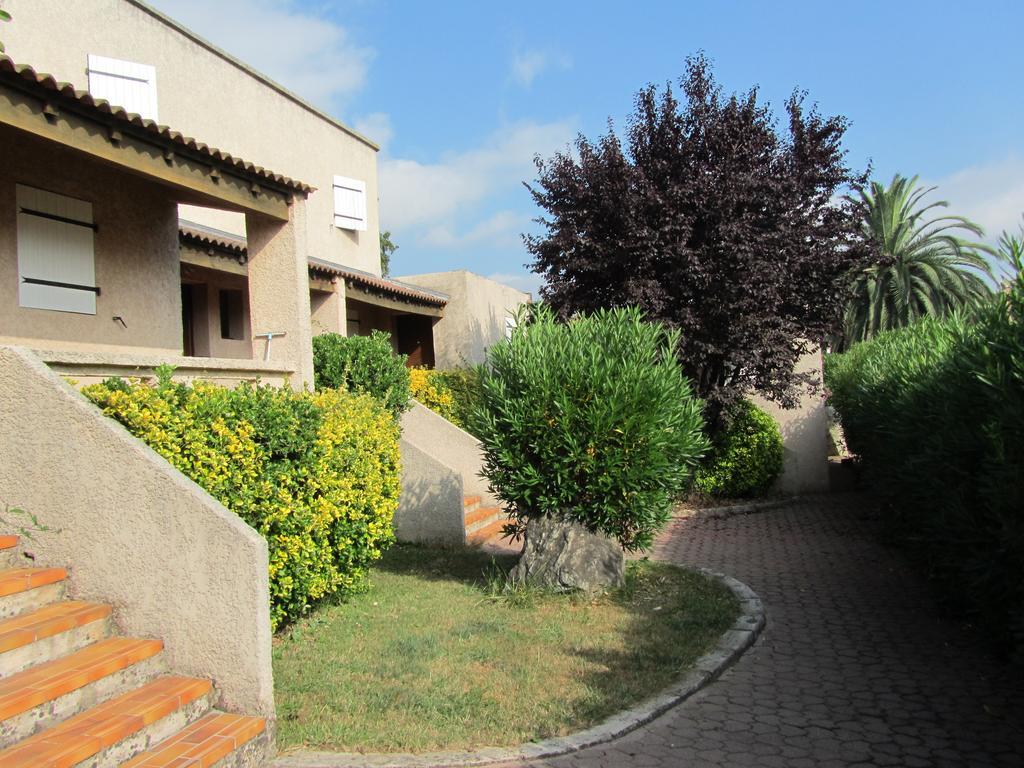 Aparthotel Sole E Mare Santa-Maria-Poggio  Exteriér fotografie