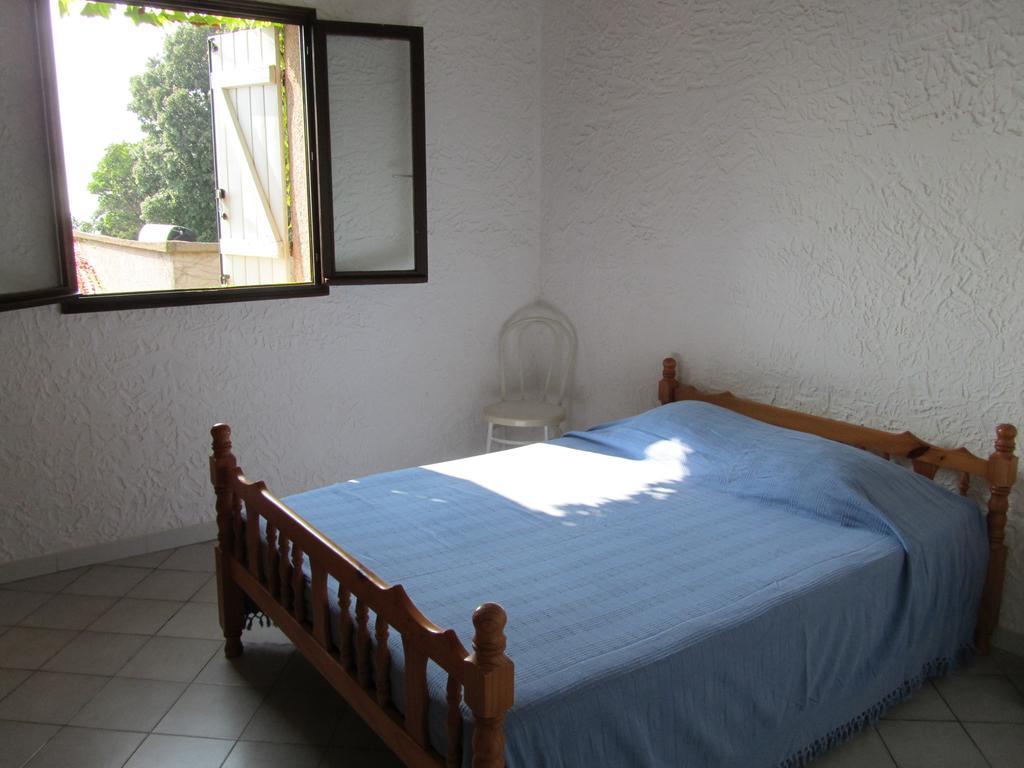 Aparthotel Sole E Mare Santa-Maria-Poggio  Pokoj fotografie
