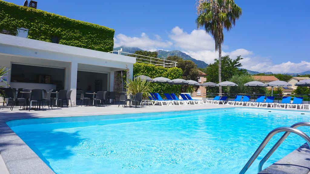 Aparthotel Sole E Mare Santa-Maria-Poggio  Exteriér fotografie